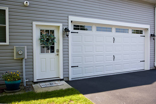 24/7 Emergency Garage Door Panel Replacement experts in Logan County County, ND